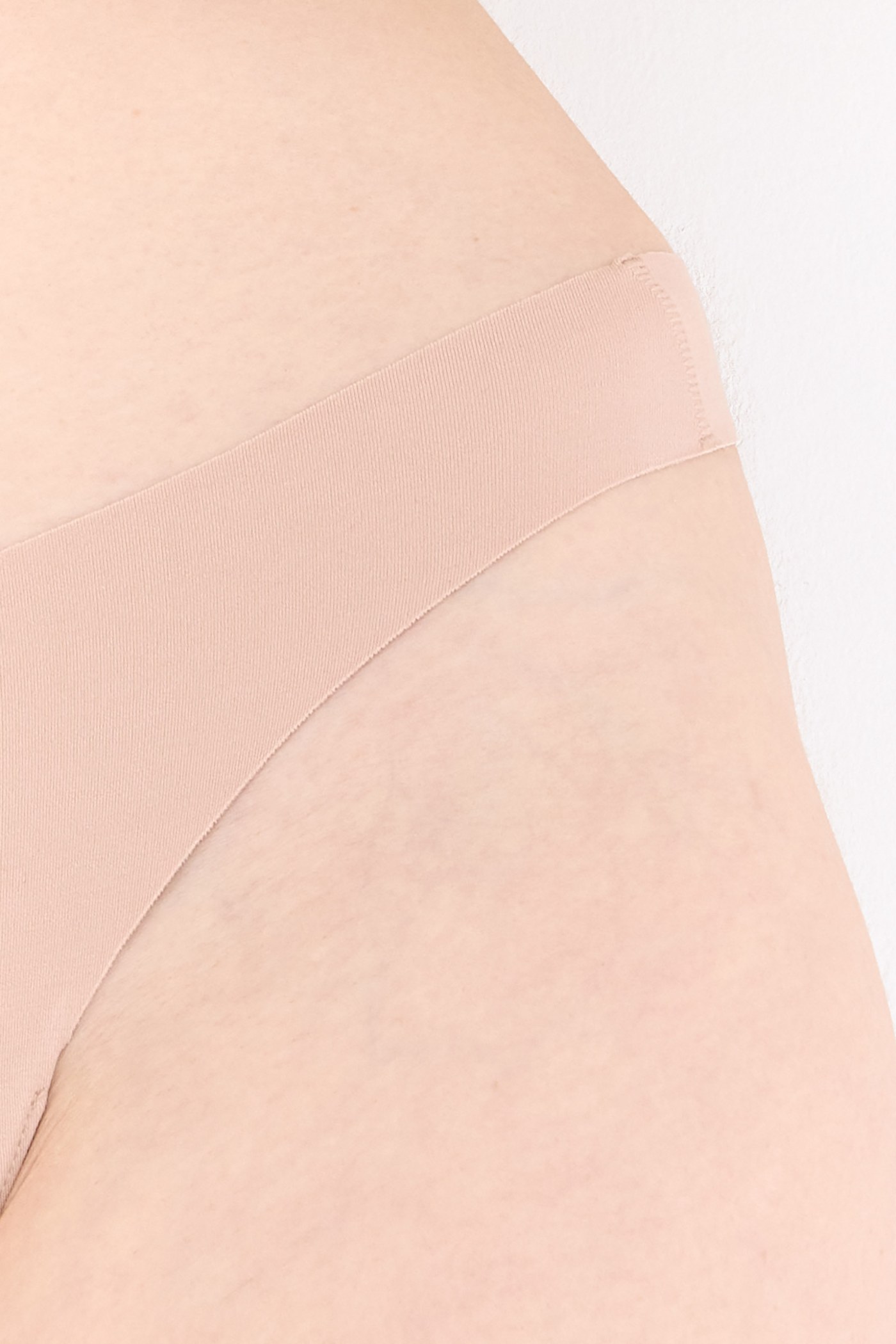 Shade Dikişsiz Tanga Külot Ten